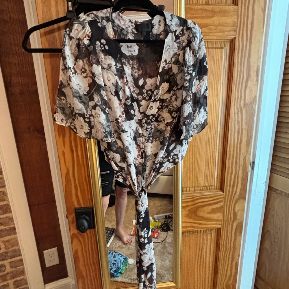 Intermix 100% Silk floral blouse